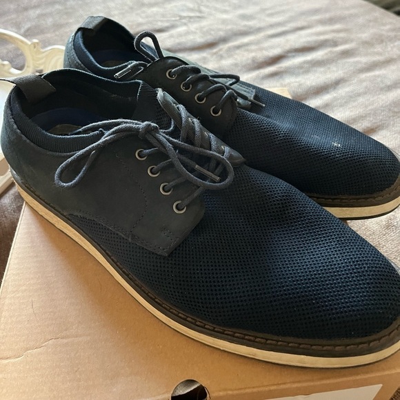 *HOST PICK* Vince Camuto Men’s Navy Dress Shoes - Size 10 1/2 M main image 8